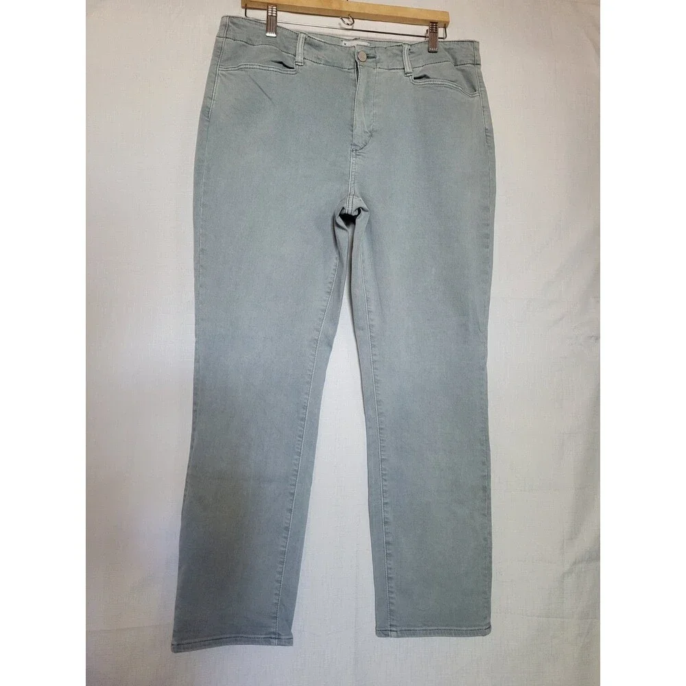 PAIGE Women's Brigitte Jeans Denin Straight Leg 31 VTG Light Green